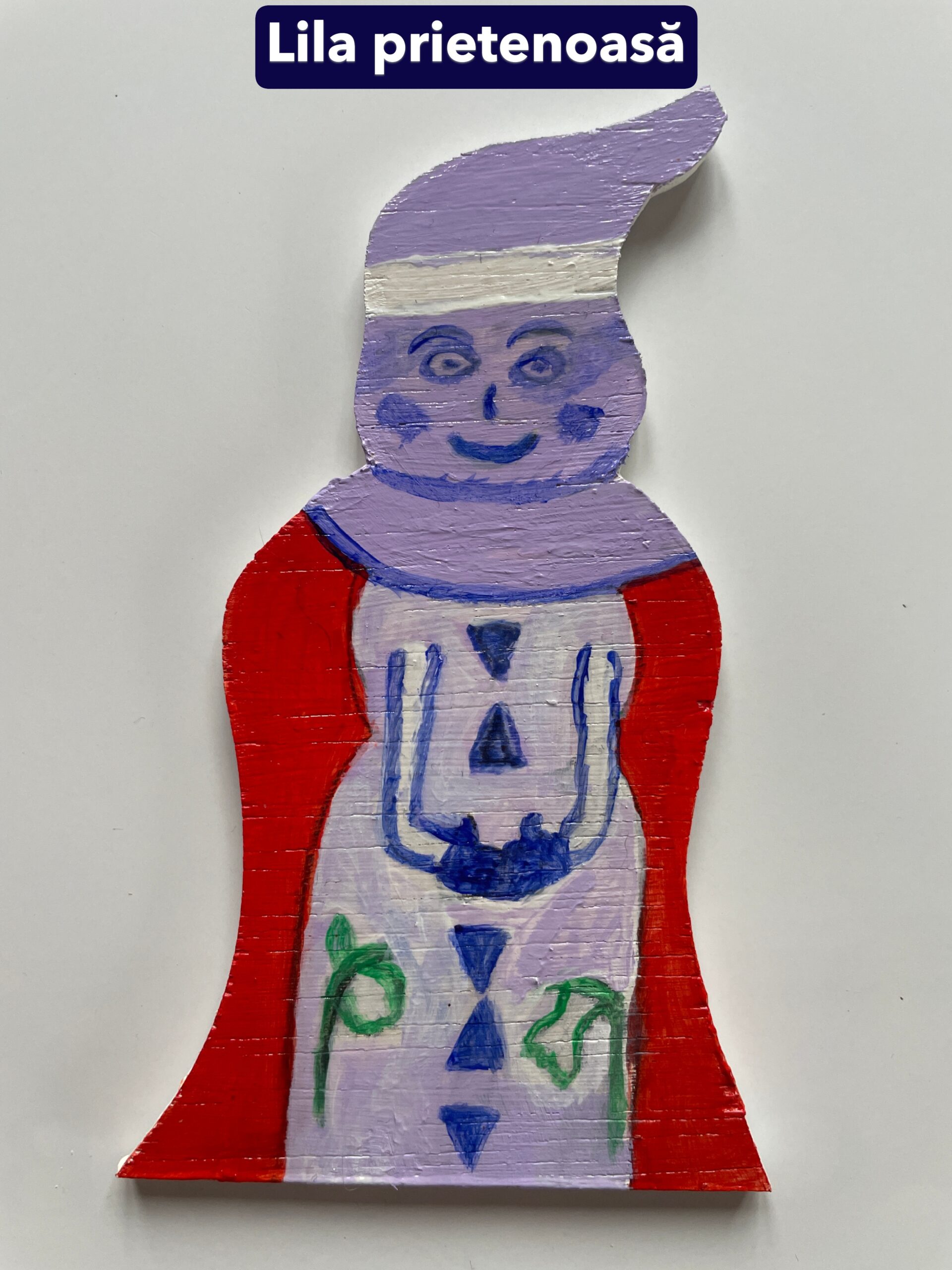 Figurină lemn cu magnet “Super-om de zăpadă” - lila prietenoasă